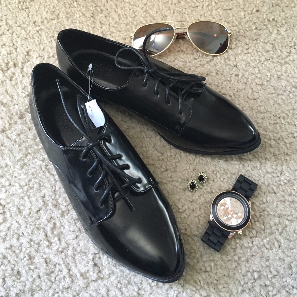 CHARLOTTE RUSSE BLACK OXFORDS LACE UP BLACK SHOES BRAND NEW WITH TAGS US 7 & 9